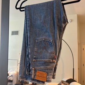 Levis ribcage straight